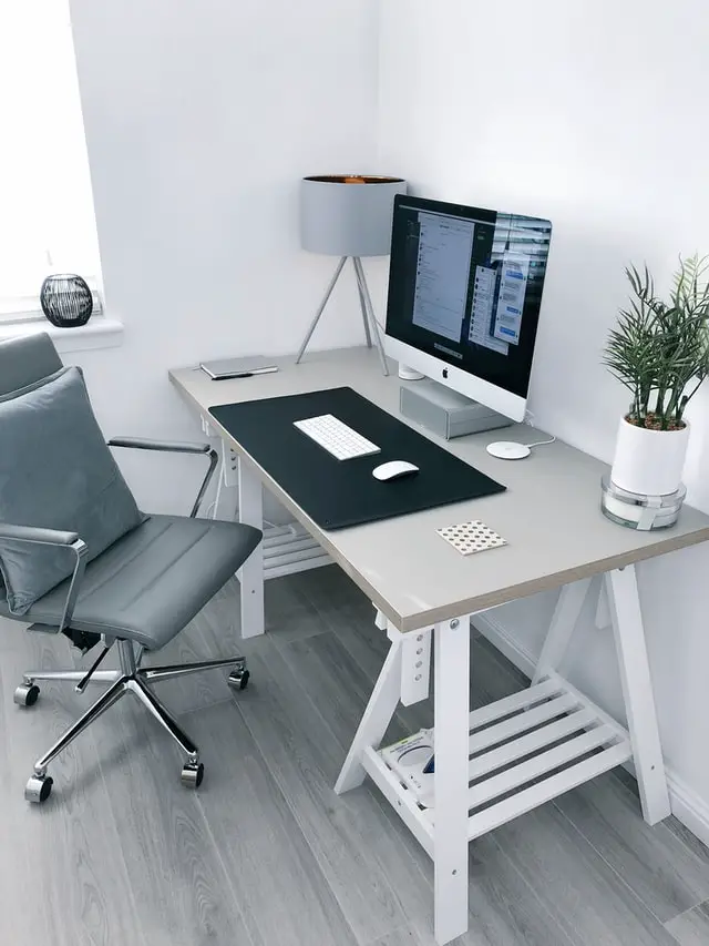WHAT SUPPLIES DO YOU NEED FOR A HOME OFFICE? Office Desk