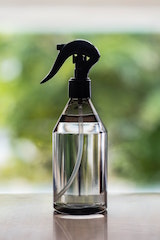 Cooldown spray bottle
