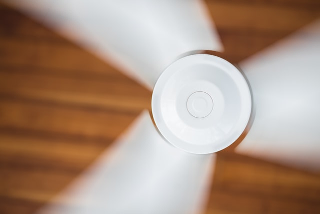 How to fix a Squeaky Box Fan